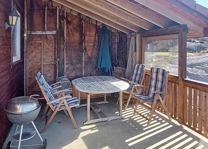 10 Person In Sirevag-by Traum * Sirevåg